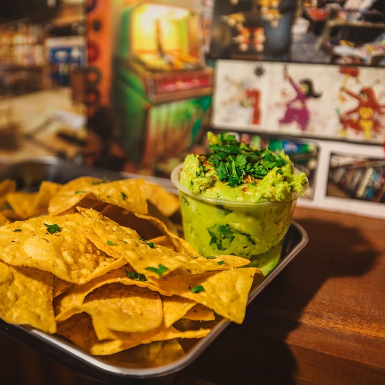 Fresh Guacamole: A Mexican Delight